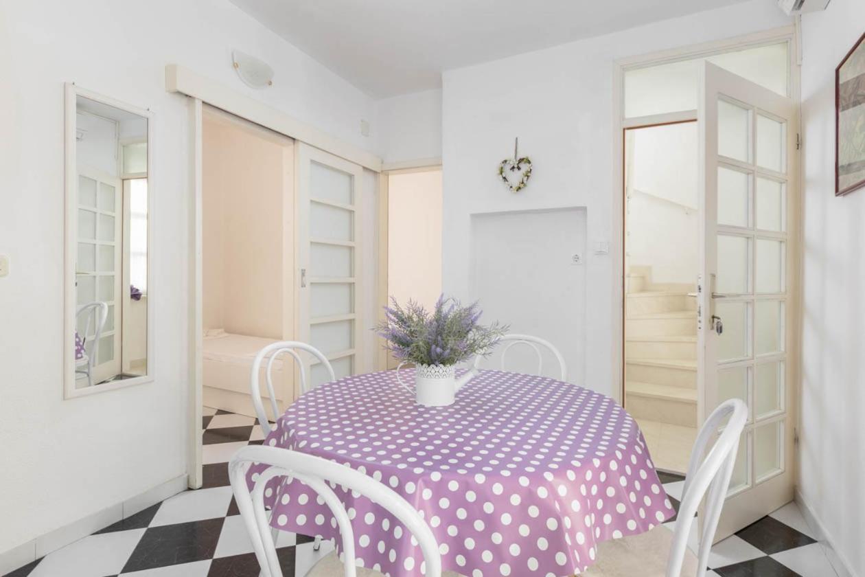 Apartmani Marija Podgora Exteriör bild
