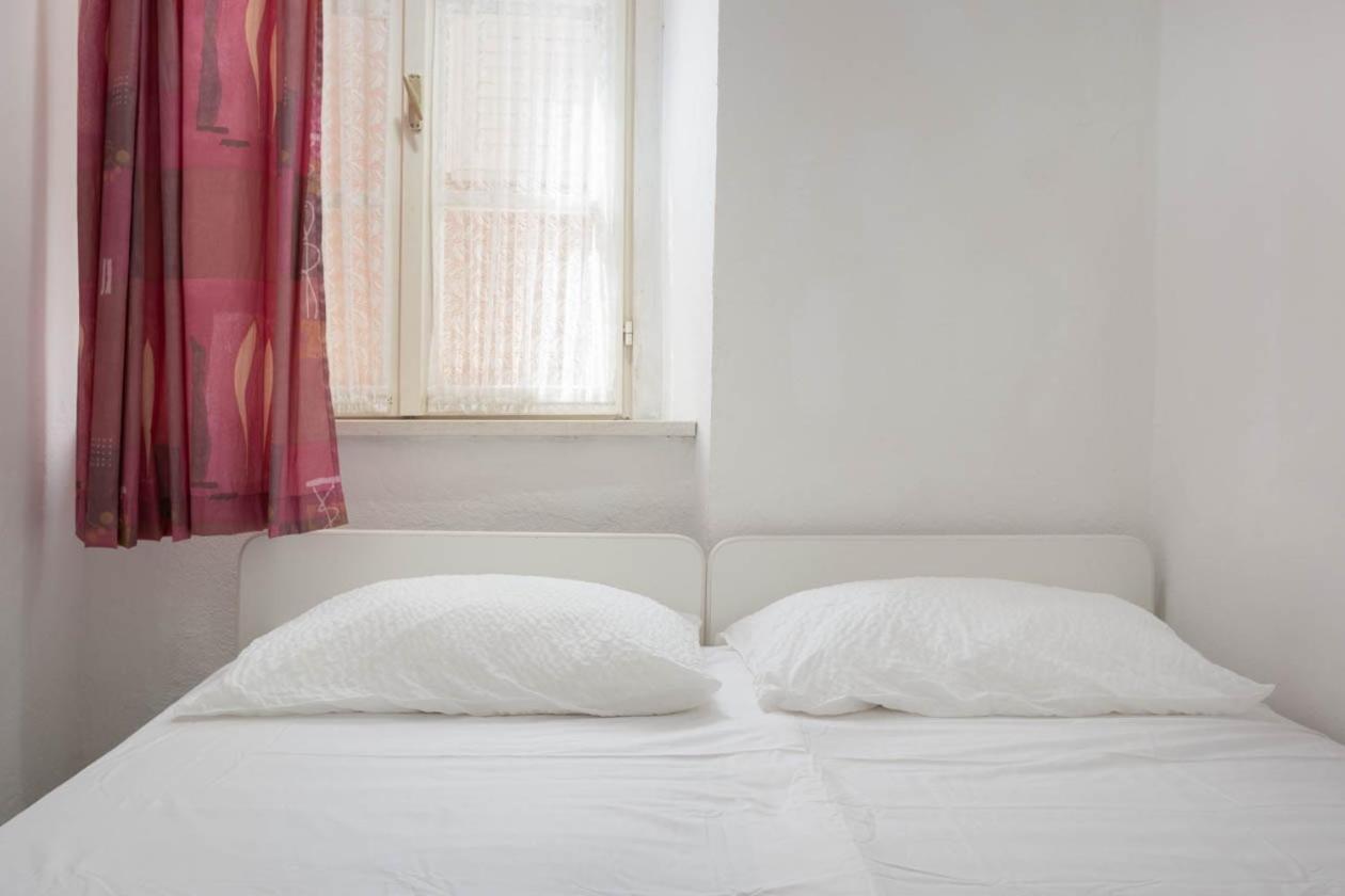 Apartmani Marija Podgora Exteriör bild