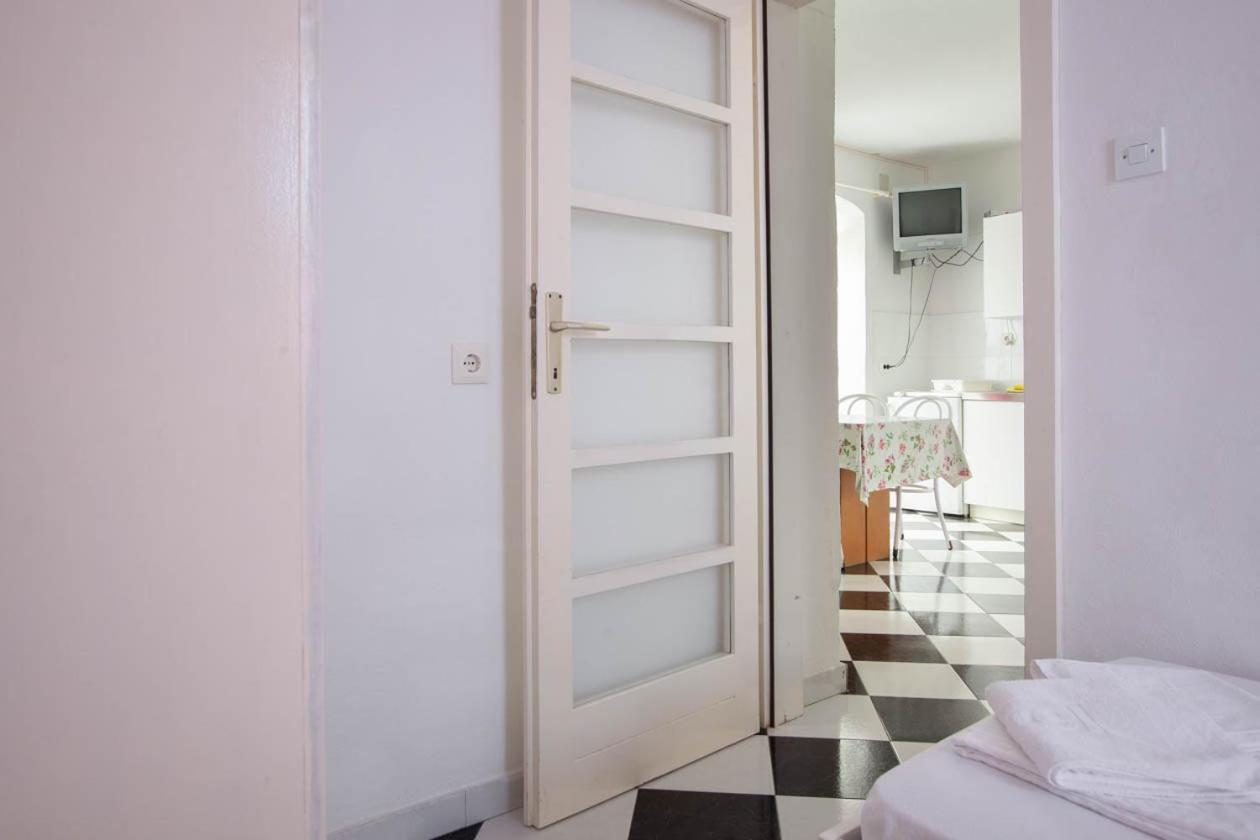 Apartmani Marija Podgora Exteriör bild